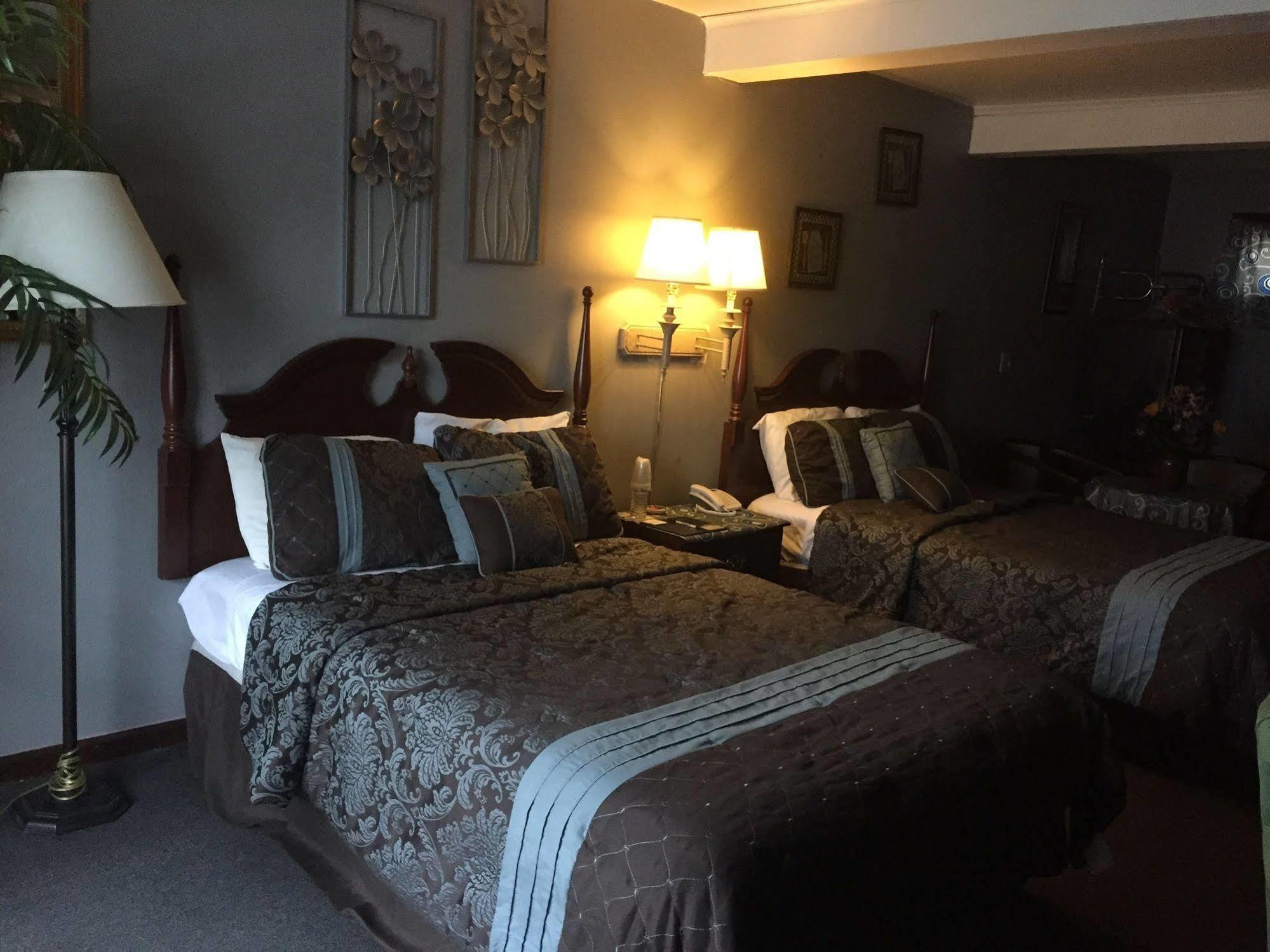 Hamilton Inn สเตอร์บริดจ์ ภายนอก รูปภาพ