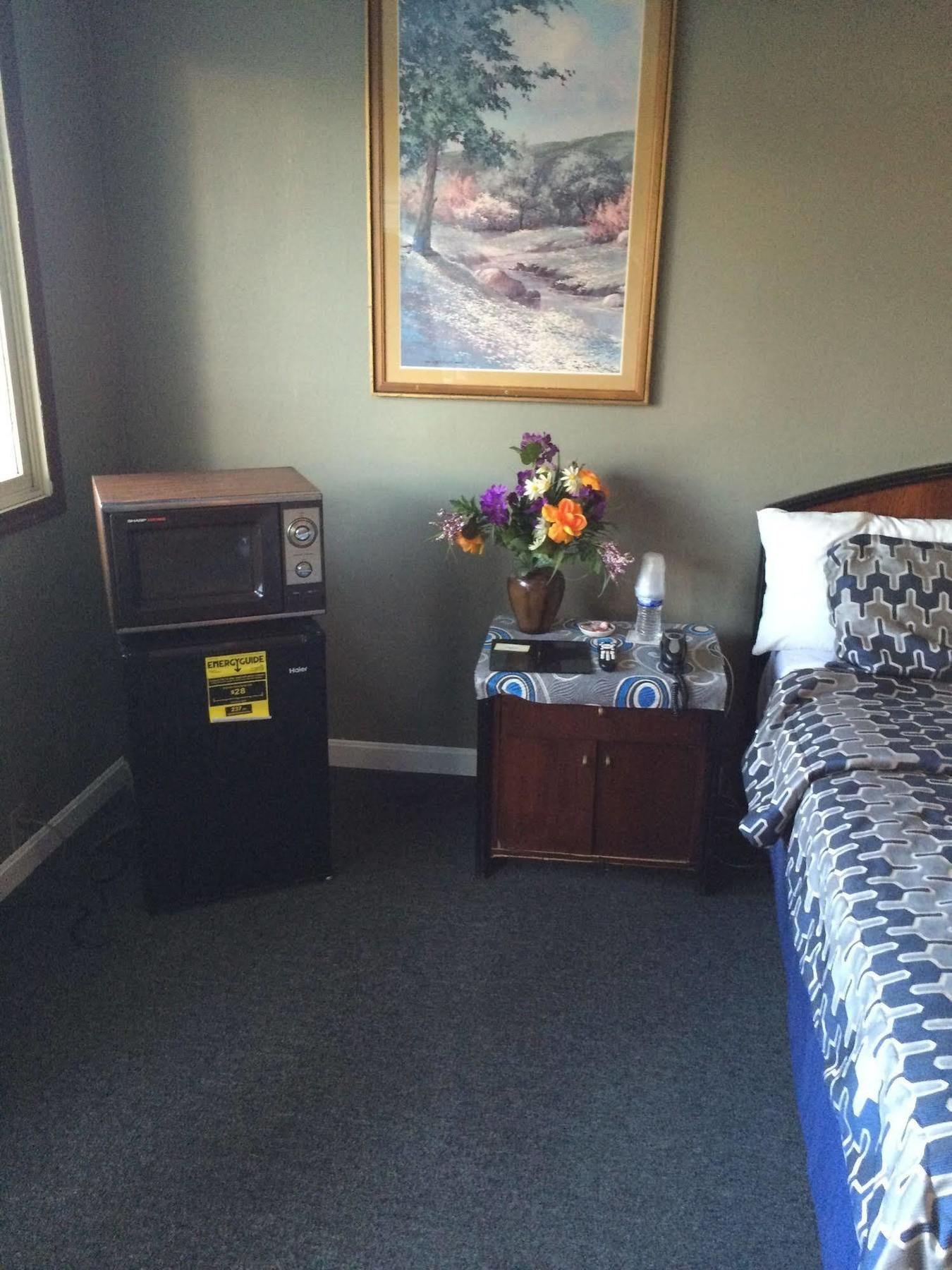 Hamilton Inn สเตอร์บริดจ์ ภายนอก รูปภาพ