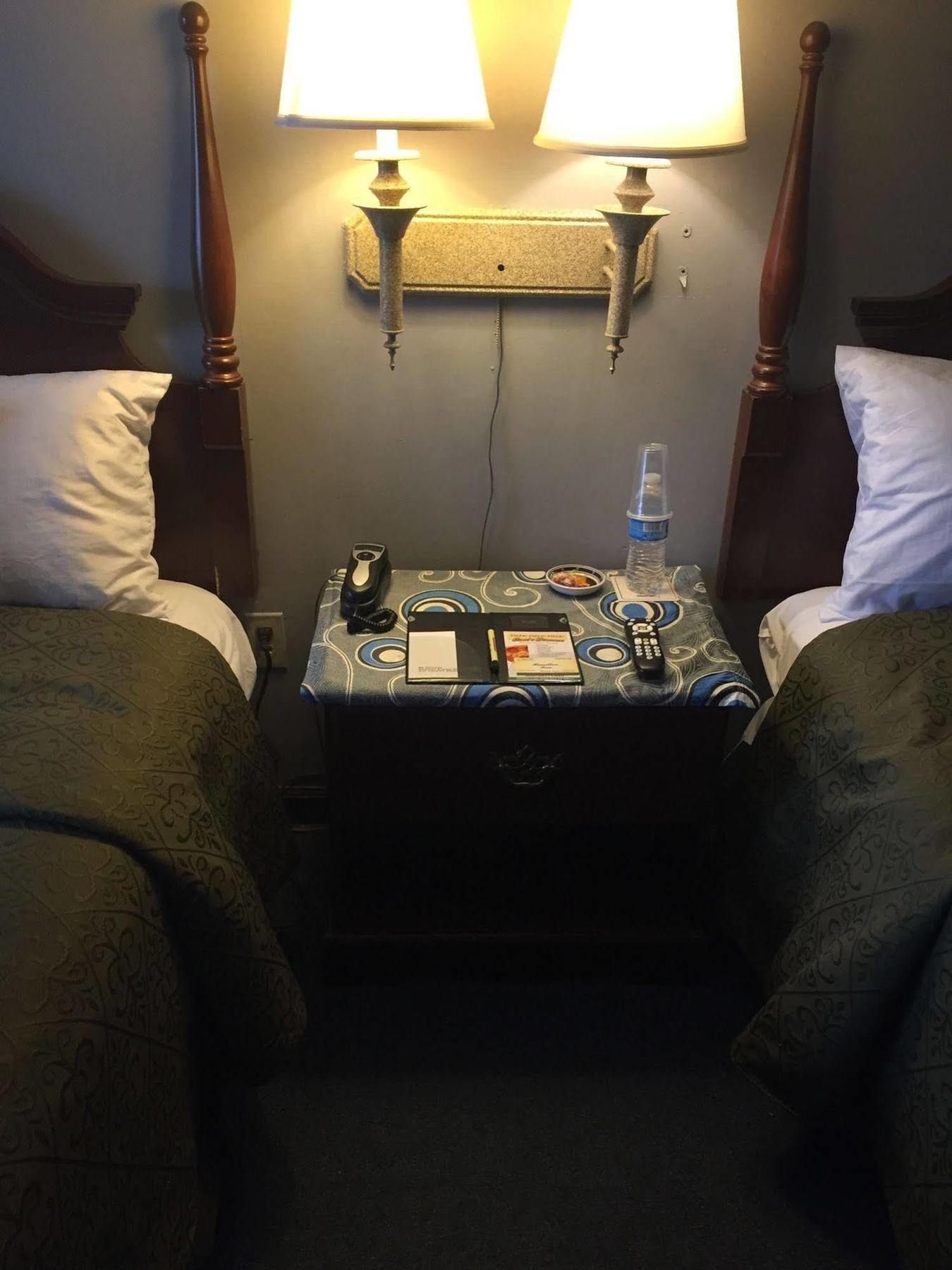 Hamilton Inn สเตอร์บริดจ์ ภายนอก รูปภาพ